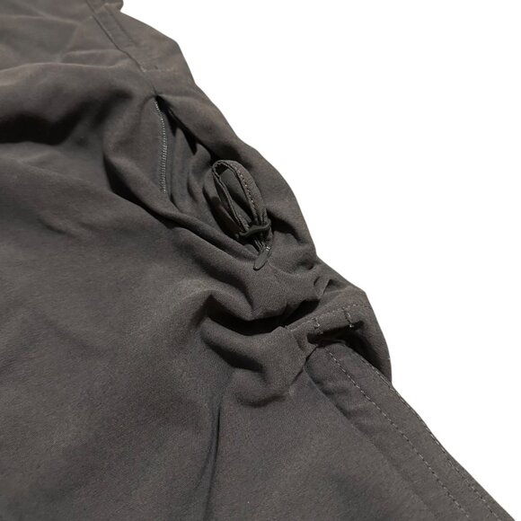 Kuhl Dark Grey Bermuda Shorts Adjustable Length Pull Tab Outdoor Hiking Size 6 - Picture 6 of 12
